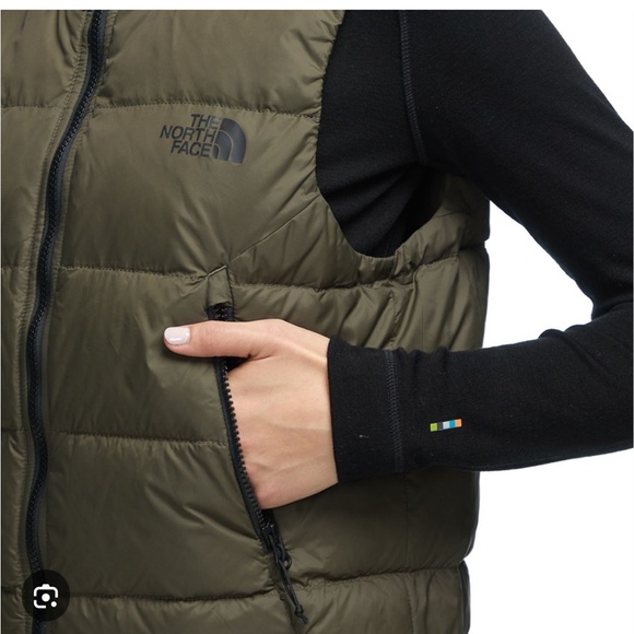 The North Face Hyalite Down Hooded Vest XS Khaki - Picture 10 of 13